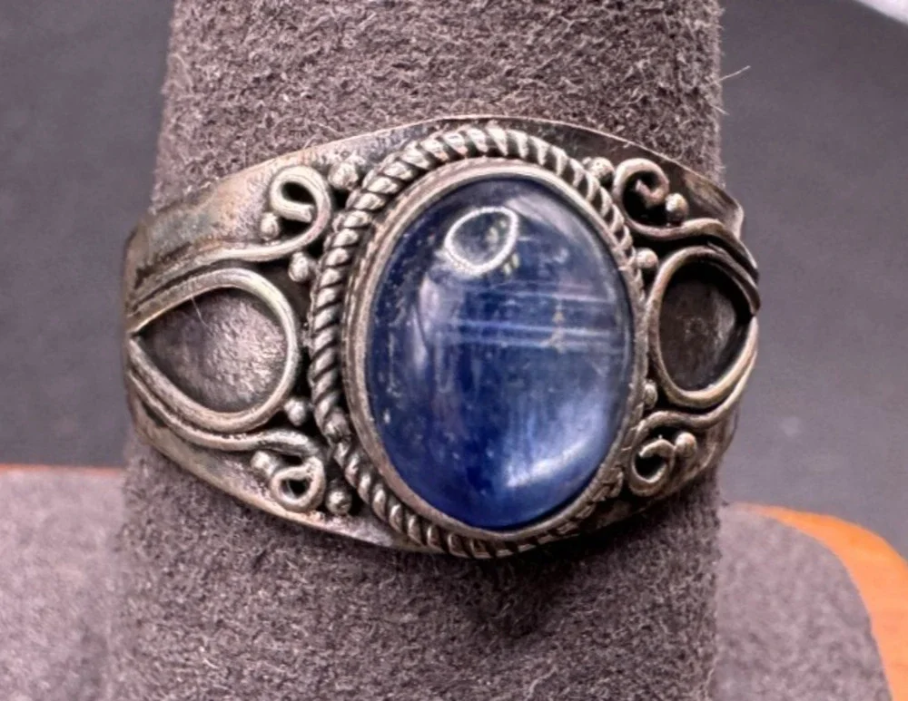 Vintage Sterling Silver 925 Oval Blue Kyanite Cabochon Ring Size 9.5